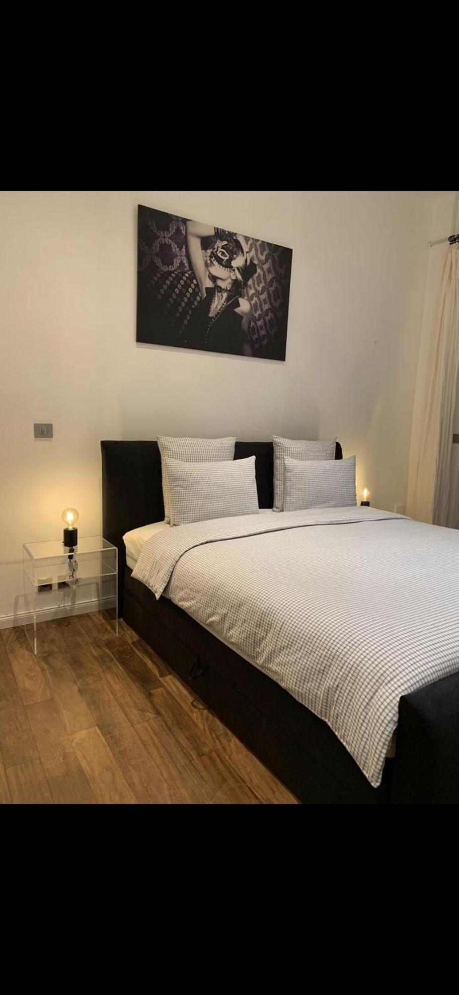 Apartment Incredible Olympic Nest